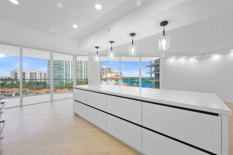 Condominio en alquiler en Aventura, Florida, 2 dormitorios, 141.4 m2 № 1924699 - foto 2