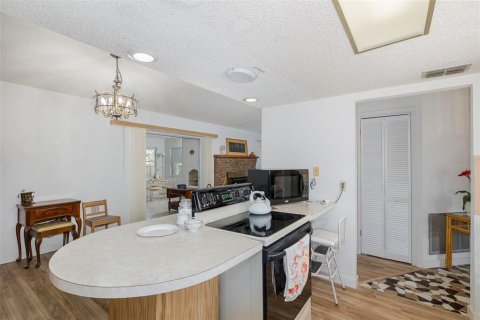 Villa ou maison à vendre à New Port Richey, Floride: 2 chambres, 149.39 m2 № 2352450 - photo 26