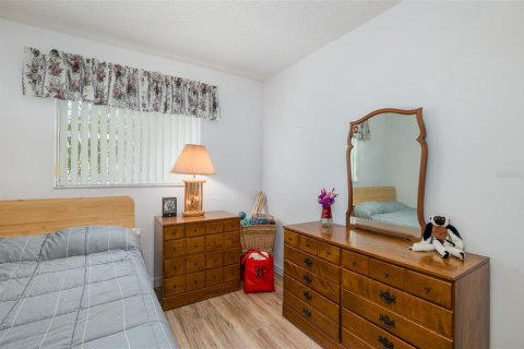 Villa ou maison à vendre à New Port Richey, Floride: 2 chambres, 149.39 m2 № 2352450 - photo 12