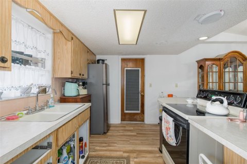 Villa ou maison à vendre à New Port Richey, Floride: 2 chambres, 149.39 m2 № 2352450 - photo 23