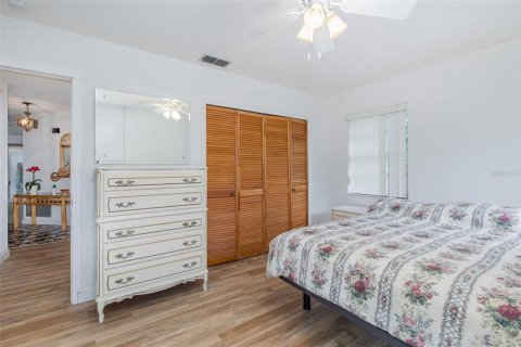Villa ou maison à vendre à New Port Richey, Floride: 2 chambres, 149.39 m2 № 2352450 - photo 20