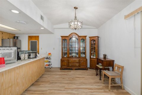 Villa ou maison à vendre à New Port Richey, Floride: 2 chambres, 149.39 m2 № 2352450 - photo 28