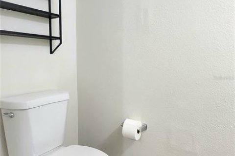 Touwnhouse à louer à Palm Harbor, Floride: 2 chambres, 82.31 m2 № 2415314 - photo 11