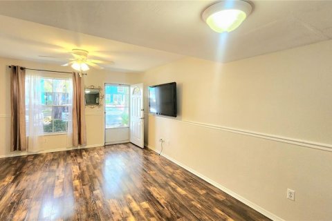 Touwnhouse à louer à Palm Harbor, Floride: 2 chambres, 82.31 m2 № 2415314 - photo 14