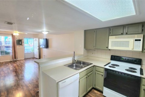 Touwnhouse à louer à Palm Harbor, Floride: 2 chambres, 82.31 m2 № 2415314 - photo 5