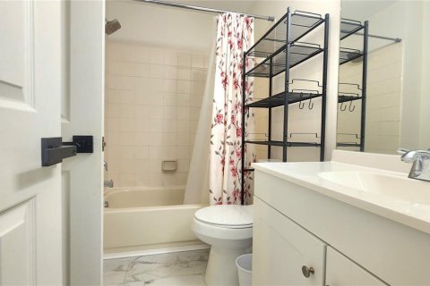 Touwnhouse à louer à Palm Harbor, Floride: 2 chambres, 82.31 m2 № 2415314 - photo 15