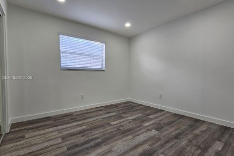 Снять в аренду виллу или дом в Майами, Флорида 3 спальни, № 2046400 - фото 6