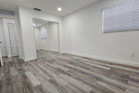 Снять в аренду виллу или дом в Майами, Флорида 3 спальни, № 2046400 - фото 3