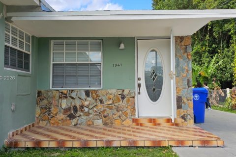 Дом в Майами, Флорида 3 спальни № 2046400