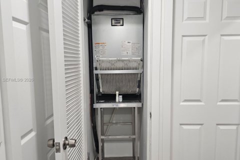 Снять в аренду виллу или дом в Майами, Флорида 3 спальни, № 2046400 - фото 16