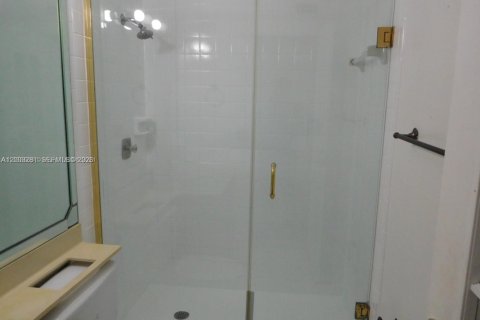 Touwnhouse à vendre à Miami, Floride: 3 chambres, 144 m2 № 2066768 - photo 14