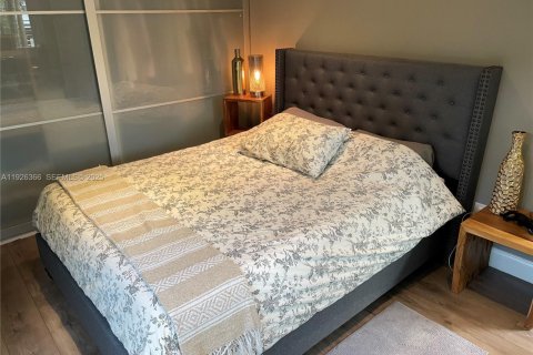 House in Miami, Florida 1 bedroom, 72.46 sq.m. № 1986406 - photo 15