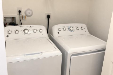 Купить таунхаус в Маргит, Флорида 3 комнаты, 129.51м2, № 2376290 - фото 28