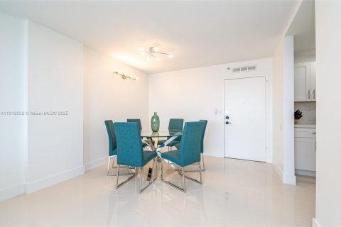 Купить кондоминиум в Авентура, Флорида 2 спальни, 98.29м2, № 1973639 - фото 6
