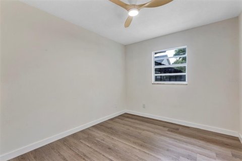 House in Altamonte Springs, Florida 3 bedrooms, 172.05 sq.m. № 1760105 - photo 26
