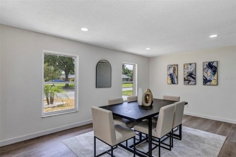 House in Altamonte Springs, Florida 3 bedrooms, 172.05 sq.m. № 1760105 - photo 5