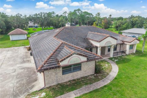 Villa ou maison à vendre à Kissimmee, Floride: 4 chambres, 320.7 m2 № 2406689 - photo 5