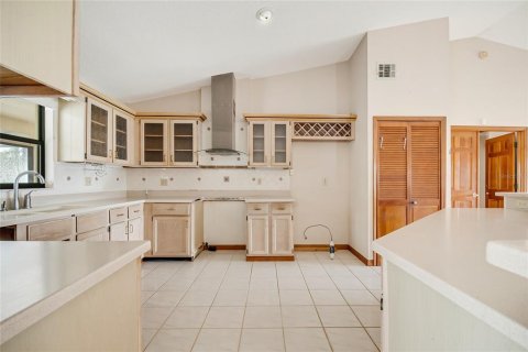 Villa ou maison à vendre à Kissimmee, Floride: 4 chambres, 320.7 m2 № 2406689 - photo 16