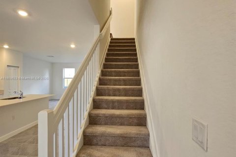 Adosado en alquiler en Florida City, Florida, 3 dormitorios № 1937355 - foto 10