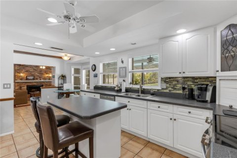 House in Nokomis, Florida 4 bedrooms, 242.01 sq.m. № 2306301 - photo 29