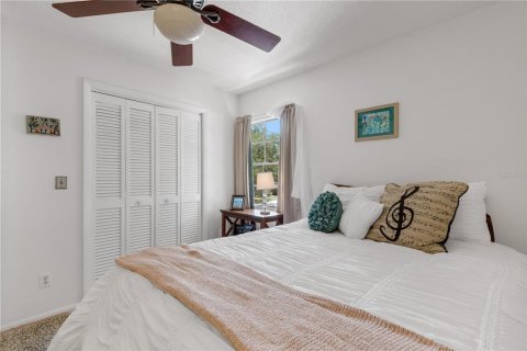 House in Nokomis, Florida 4 bedrooms, 242.01 sq.m. № 2306301 - photo 3