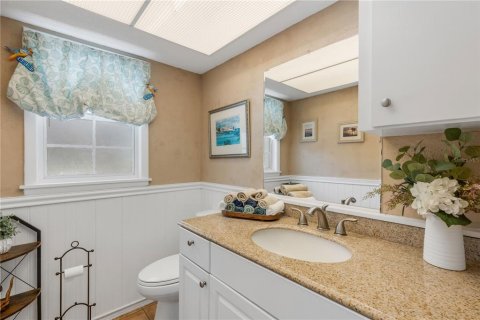 House in Nokomis, Florida 4 bedrooms, 242.01 sq.m. № 2306301 - photo 30