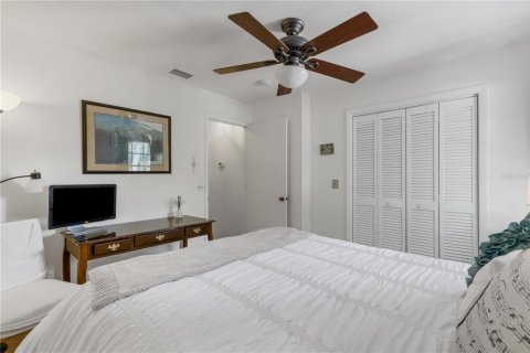 House in Nokomis, Florida 4 bedrooms, 242.01 sq.m. № 2306301 - photo 4