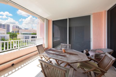 Copropriété à louer à Key Biscayne, Floride: 3 chambres, 206.24 m2 № 1990347 - photo 2