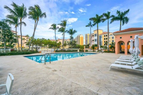 Copropriété à louer à Key Biscayne, Floride: 3 chambres, 206.24 m2 № 1990347 - photo 6