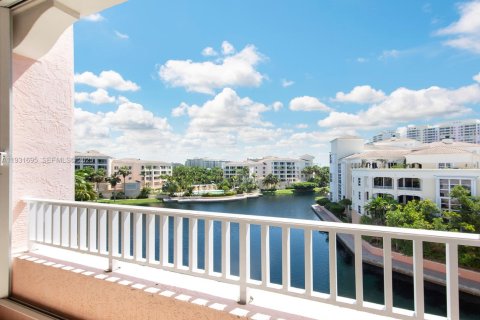 Condo à Key Biscayne, Floride, 3 chambres  № 1990347