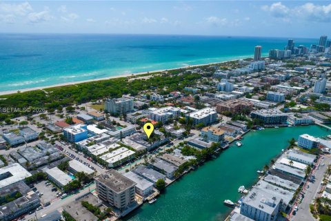 Снять в аренду квартиру в Майами-Бич, Флорида 1 спальня, 69.49м2, № 2050049 - фото 15