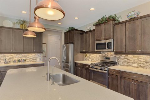 House in Bradenton, Florida 4 bedrooms, 252.79 sq.m. № 2312470 - photo 12