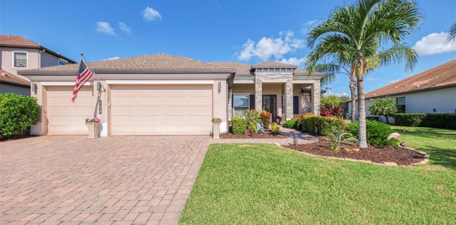 House in Bradenton, Florida 4 bedrooms, 252.79 sq.m. № 2312470