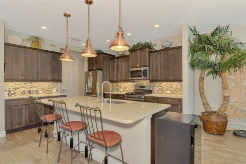 House in Bradenton, Florida 4 bedrooms, 252.79 sq.m. № 2312470 - photo 13