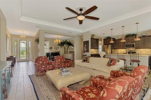 House in Bradenton, Florida 4 bedrooms, 252.79 sq.m. № 2312470 - photo 30