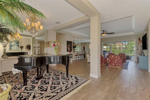 House in Bradenton, Florida 4 bedrooms, 252.79 sq.m. № 2312470 - photo 20