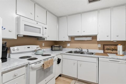 Copropriété à louer à Dunedin, Floride: 2 chambres, 86.4 m2 № 2386113 - photo 15