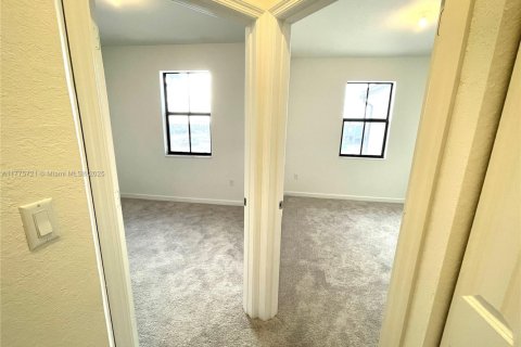 Touwnhouse à louer à Miami, Floride: 3 chambres, 123.65 m2 № 1693265 - photo 23