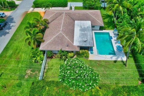 Casa en alquiler en Delray Beach, Florida, 3 dormitorios, 167.04 m2 № 1099982 - foto 1