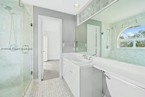 Townhouse in Miami, Florida 3 bedrooms, 193.24 sq.m. № 1953251 - photo 12