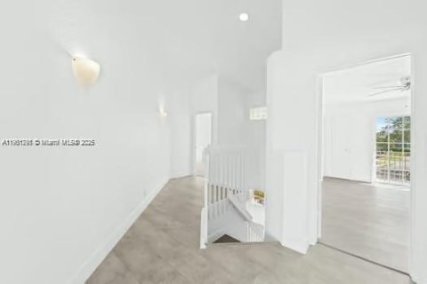 Townhouse in Miami, Florida 3 bedrooms, 193.24 sq.m. № 1953251 - photo 15