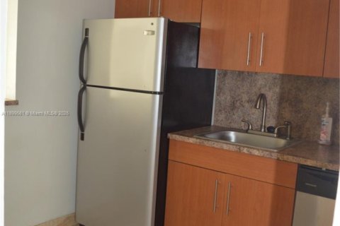 Снять в аренду кондоминиум в Уэстон, Флорида 1 спальня, 78.5м2, № 1950875 - фото 5