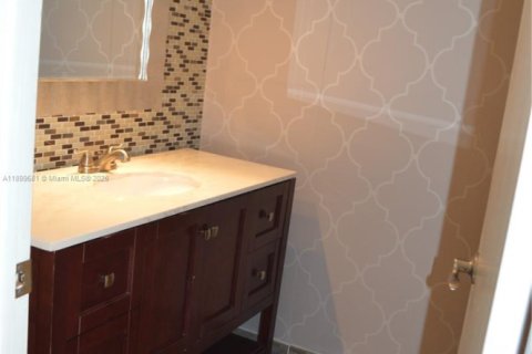 Снять в аренду кондоминиум в Уэстон, Флорида 1 спальня, 78.5м2, № 1950875 - фото 19