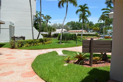 Снять в аренду кондоминиум в Уэстон, Флорида 1 спальня, 78.5м2, № 1950875 - фото 30