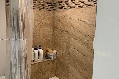 Снять в аренду кондоминиум в Уэстон, Флорида 1 спальня, 78.5м2, № 1950875 - фото 18