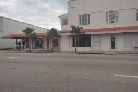 Propiedad comercial en venta en Miami, Florida № 1864460 - foto 1