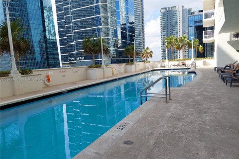 Condo in Miami, Florida, 1 bedroom  № 2041703 - photo 30
