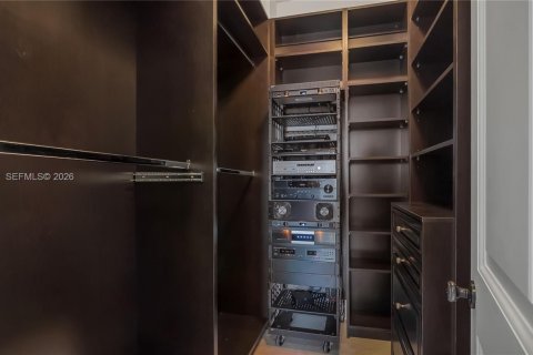 Купить виллу или дом в Майами-Лейкс, Флорида 5 спален, 341.51м2, № 2085457 - фото 19