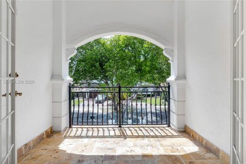 Купить виллу или дом в Майами-Лейкс, Флорида 5 спален, 341.51м2, № 2085457 - фото 11