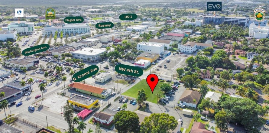 Propiedad comercial en Homestead, Florida № 1862331